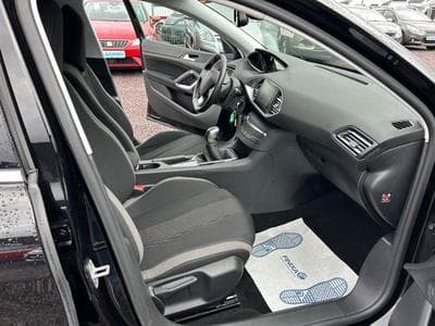 Peugeot 308 308 Lim. Style *LED*Tempomat*PDC*Euro6* (2015) - Foto 9