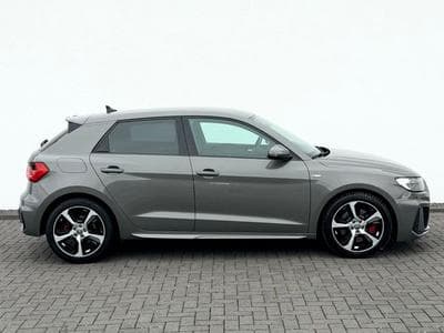 Audi A1 A1 Sportback 40 TFSI S line Sport Plus Paket (2019) - Photo 4