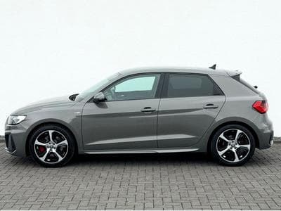 Audi A1 A1 Sportback 40 TFSI S line Sport Plus Paket (2019) - Foto 8