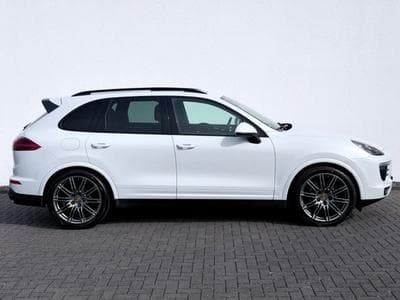 Porsche Cayenne Cayenne 3.0d Platinum Edition /NAVI/LED/AHK/CAM/ (2016) - Photo 4