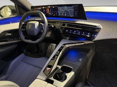 Peugeot 5008 1.2 PHASE III GT LINE (2025) - Photo 7