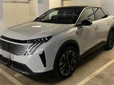 Peugeot 3008 GT First Edition Hybrid 145 e-DCS6 (2024) - Photo 1