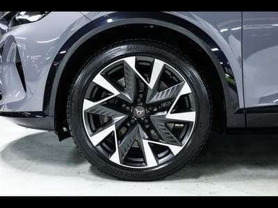 Cupra Formentor VZ 2.0 TSI 333 DSG7 4DRIVE (FACELIFT) – PACK SKYLINE - GRAPH (2025) - Foto 8