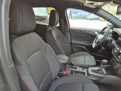 Ford Focus St-Line X 1.0 Ecoboost 155cv A7 (2026) - Photo 8