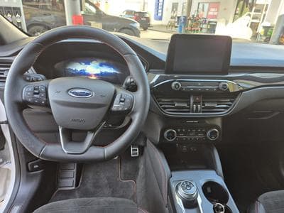 Ford Kuga ST-Line X PHEV 225cv Aut. FWD (2022) - Photo 11