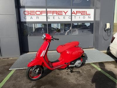 Vespa Primavera RED (2026) - Photo 1