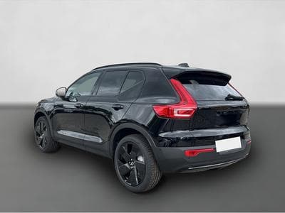 Volvo XC40 (2025) - Photo 3