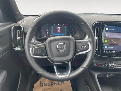 Volvo XC40 B3 Core / Essence (2024) - Foto 12