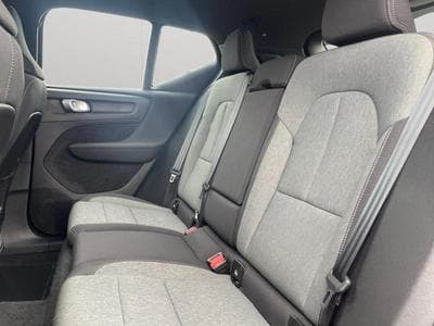 Volvo XC40 B3 Core / Essence (2024) - Foto 13