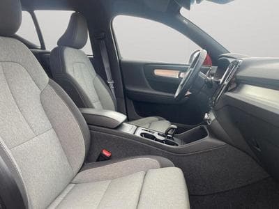 Volvo XC40 B3 Core / Essence (2024) - Foto 15