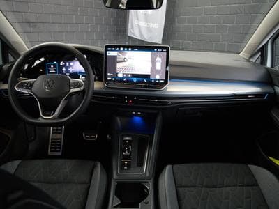 VW Golf Life Goal 2.0 TDI DSG7 150 CV ** Attelage ** Caméra ** (2025) - Foto 9