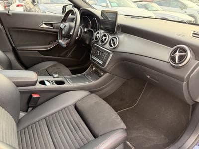 Mercedes CLA 220 d 177 AMG line Auto. (2016) - Photo 3