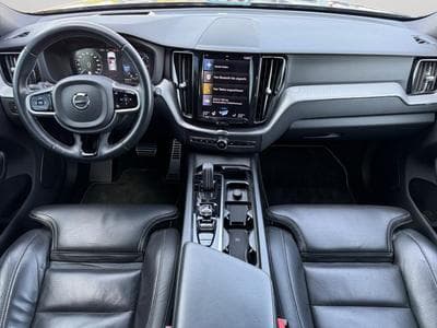 Volvo XC60 B4 R-Design / Diesel (2021) - Foto 3