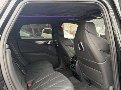 BMW XM 4.4i XDRIVE SOFTCLOSE HEAD UP HARMAN KARDON CUIR NAVI 1 HAND (2023) - Foto 6