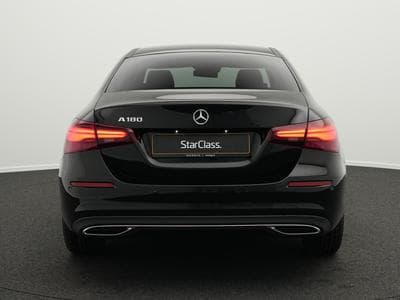 Mercedes A 180 Limousine LED+AHK+Kamera+Totw+Apple (2024) - Foto 4