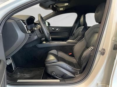 Volvo V60 R-Design (2020) - Photo 10