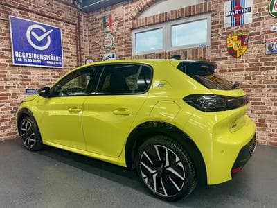 Peugeot 208 E 208 156cv Auto GT ToitP/Navi/ClimA/ACC/LED (2025) - Photo 2