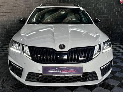 Skoda Octavia III COMBI RS 2.0 TSI 245 CV *CANTON* *ATTELAGE* SIEGES ELEC (2020) - Photo 2