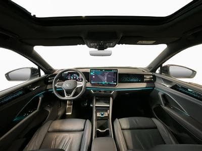 VW Tiguan R-Line+DSG+PHEV+Black-Style+Pano+AHK (2024) - Photo 2