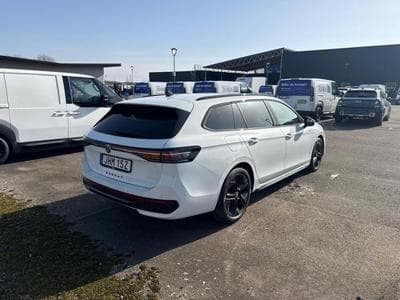 VW Passat Variant R-Line (2025) - Foto 3