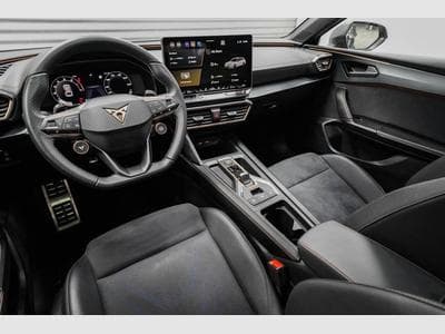 Cupra Leon ST 2,0 TSI (2025) - Photo 6