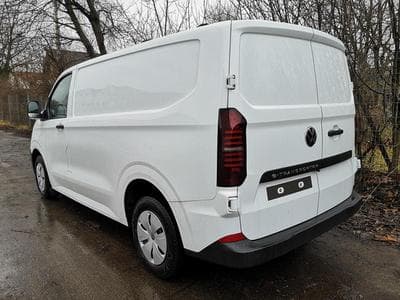 VW T7 BEV 100 kW RWD KR (2026) - Foto 2