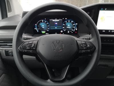 VW T7 BEV 100 kW RWD KR (2026) - Foto 6