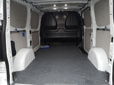 VW T7 BEV 100 kW RWD KR (2026) - Foto 8