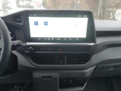 VW T7 BEV 100 kW RWD KR (2026) - Foto 7