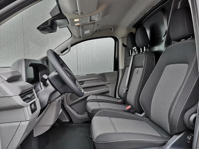 VW T7 BEV 100 kW RWD LR (2026) - Photo 4