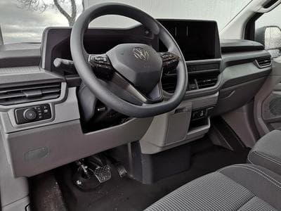 VW T7 BEV 100 kW RWD LR (2026) - Photo 5
