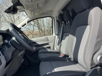 VW T7 BEV 100 kW RWD KR (2026) - Photo 4