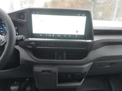 VW T7 BEV 100 kW RWD KR (2026) - Photo 6