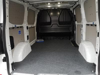 VW T7 BEV 100 kW RWD KR (2026) - Photo 7