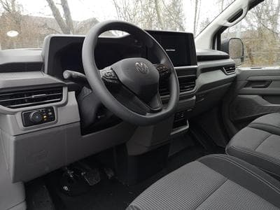 VW T7 BEV 100 kW RWD LR (2026) - Photo 5