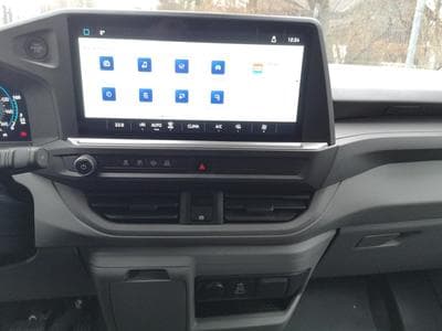 VW T7 BEV 100 kW RWD LR (2026) - Photo 7