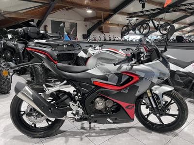 QJmotor SRK 125 R (2026) - Foto 1