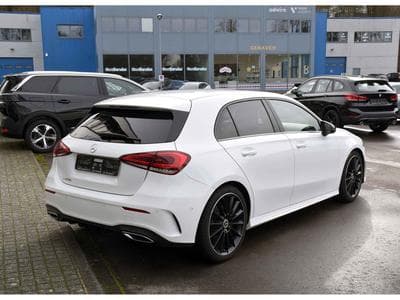 Mercedes A 200 AMG Line 7G-Tronic NIGHT CAM ALU19 1° MAIN (2020) - Photo 4