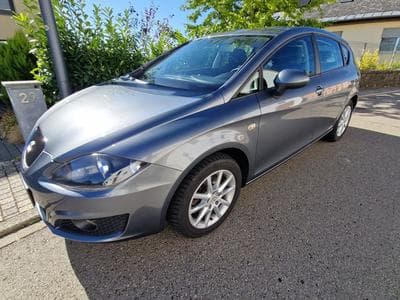 Seat Leon 1.6 TDI 105 CH (2012) - Foto 1
