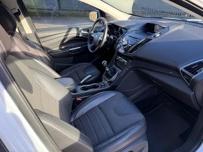 Ford Kuga FORD KUGA 2.OTDCI 150CV TITANIUM (2015) - Photo 3