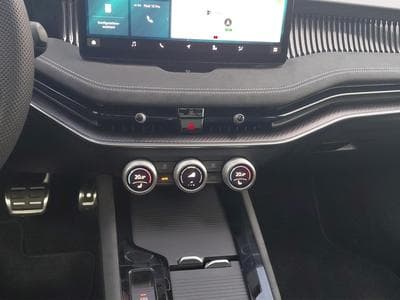 Skoda Superb Sportline (2026) - Photo 12