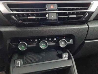 Citroën C4 X -32% 1.5 HDI 130cv BVA +GPS+CAM+LED+Options (2024) - Photo 13