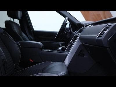 Land-Rover Discovery D300 Metropolitan Edition AWD Auto 7 Places (2023) - Foto 12