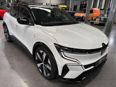 Renault Megane E-TECH EV40 TECHNO (2023) - Photo 1