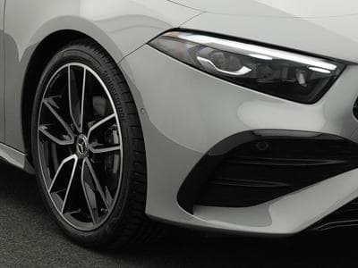 Mercedes A 200 d AMG-Line Multi+Night+Kamera+19" (2025) - Photo 9