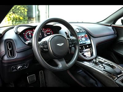 Aston-Martin DBX 707 4.0 V8 – JET BLACK (2025) - Photo 10