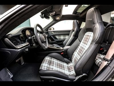 Porsche 911 (992.1) TURBO 50 JAHRE (S) COUPE PDK - PACK HERITAGE DESIGN (2025) - Photo 12