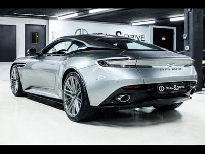 Aston-Martin DB12 COUPE 4.0 V8 BITURBO - ALUMINITE SILVER (2024) - Photo 3