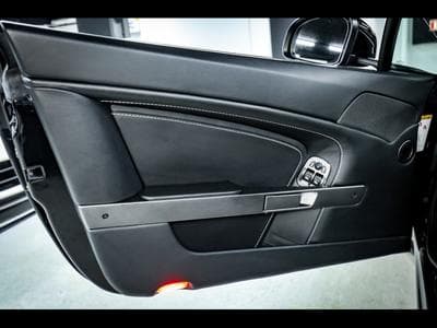 Aston-Martin V8 Vantage V8 ROADSTER 4.7 436 MANUAL 6 (2014) - Photo 9