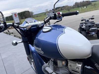 Royal Enfield Classic 650 Bruntingthorpe blue (2026) - Photo 6